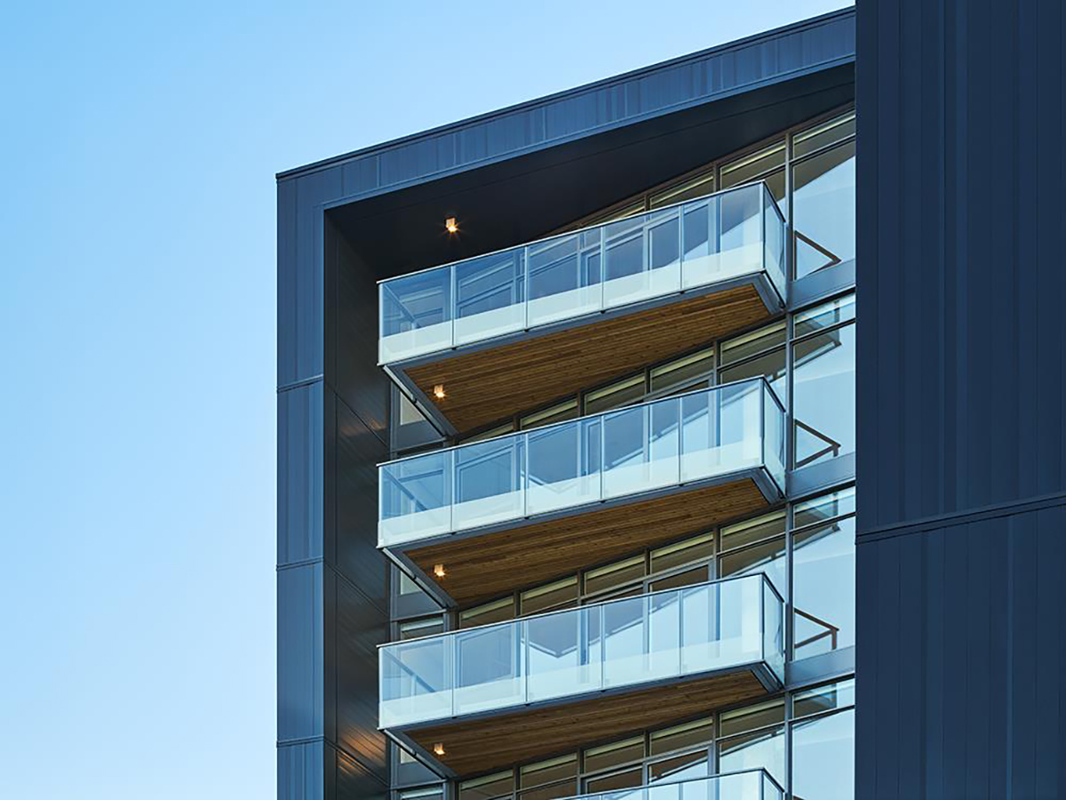 1555 West Eighth 3