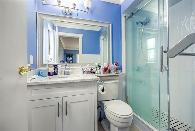 5821 Latta Street, Vancouver East 11