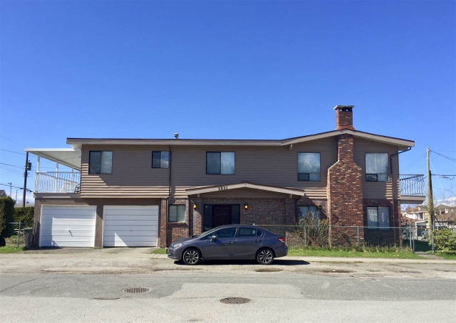 5821 Latta Street, Vancouver East 2