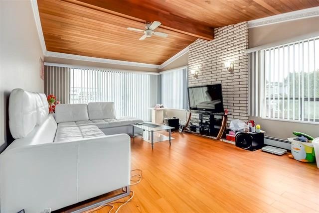 5821 Latta Street, Vancouver East 3