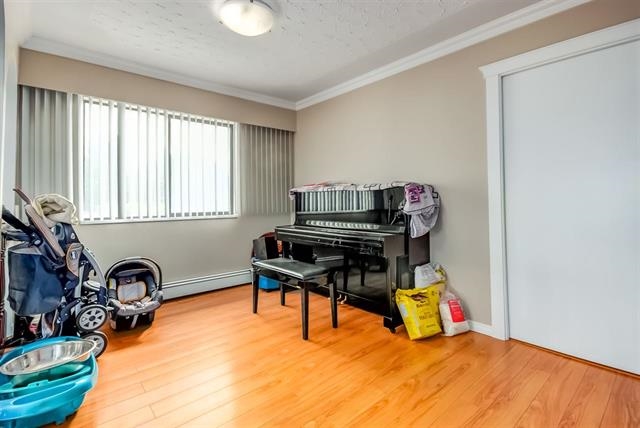 5821 Latta Street, Vancouver East 4