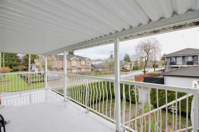 5821 Latta Street, Vancouver East 8