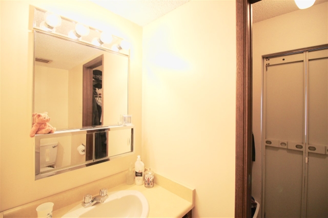 206 2355 Trinity Street, Vancouver East 12