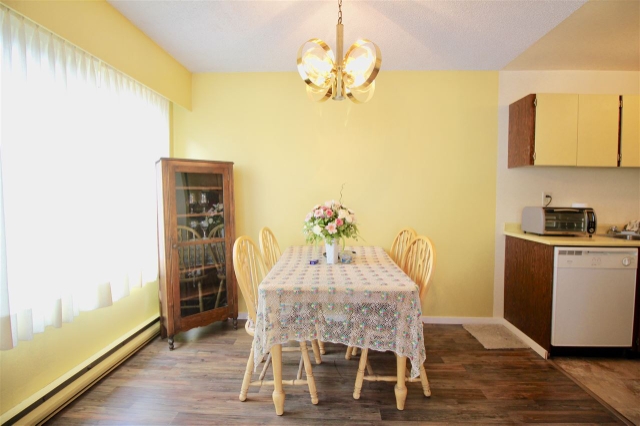 206 2355 Trinity Street, Vancouver East 5