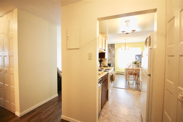 206 2355 Trinity Street, Vancouver East 8