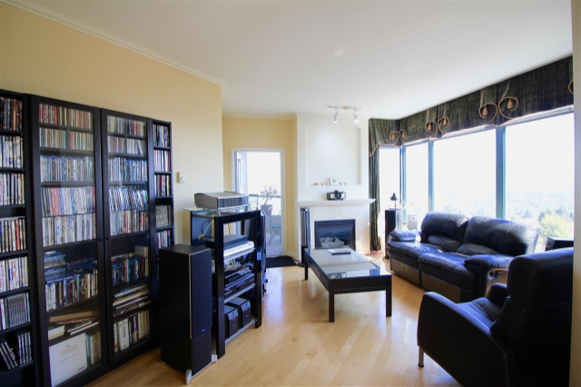 1605 4567 Hazel Street, Burnaby South 7