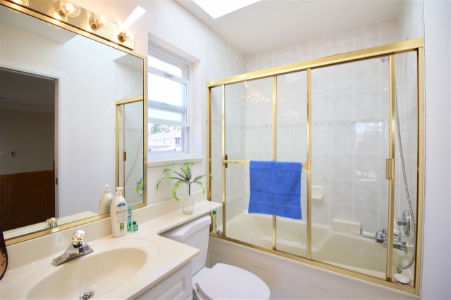 1322 Rosser Avenue, Burnaby North 13