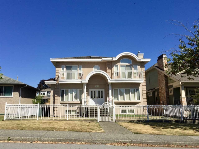1322 Rosser Avenue, Burnaby North