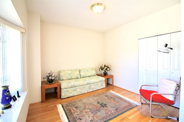 1322 Rosser Avenue, Burnaby North 7