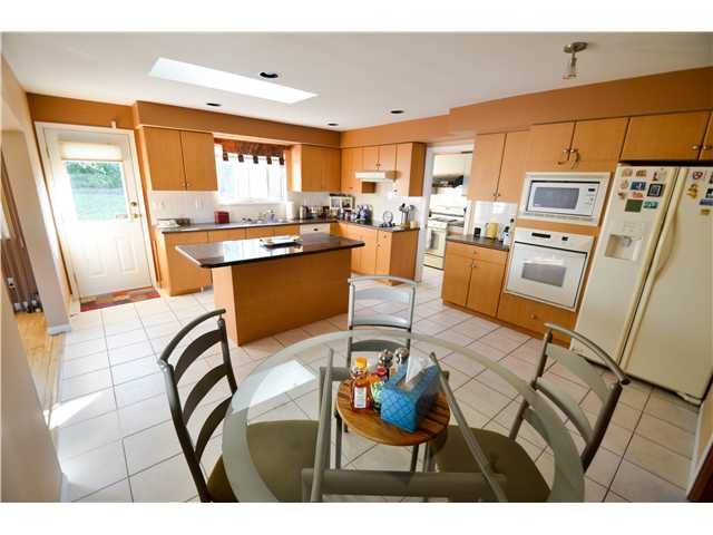 7058 Malibu Dr, Burnaby North 4