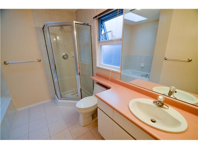 3088 E 20th Av, Vancouver East 11