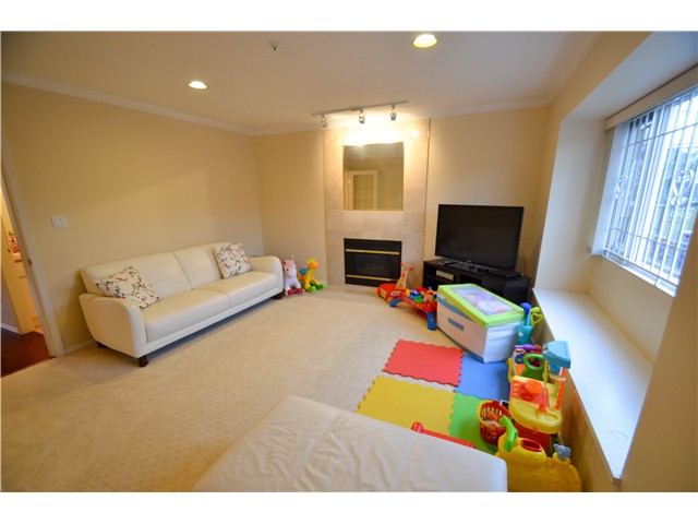3088 E 20th Av, Vancouver East 9