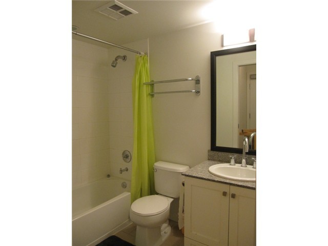 # 703 480 Robson St, Vancouver West 5