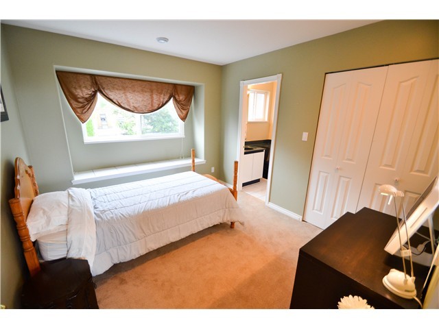 7292 Barnet Rd, Burnaby North 14