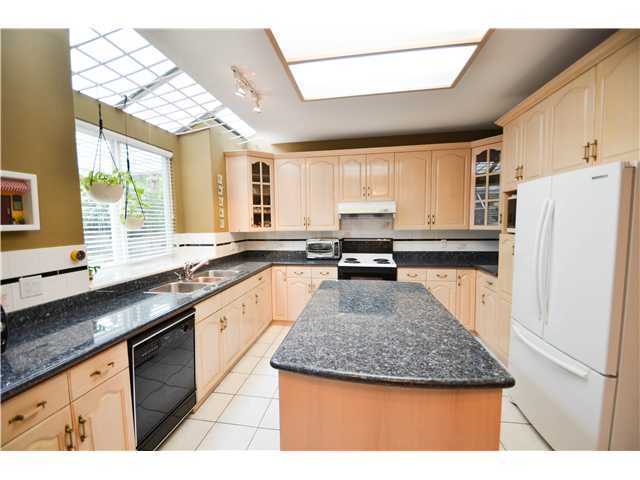 7292 Barnet Rd, Burnaby North 7