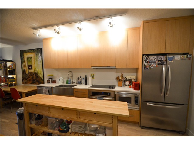# 202 251 E 7Th Av, Vancouver East 3