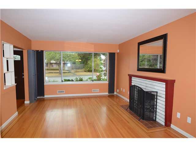 6484 Kitchener St, Burnaby North 2