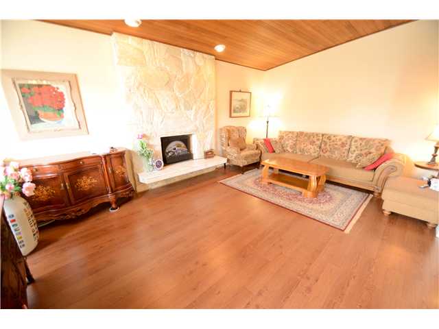 1635 Cliff Av, Burnaby North 3