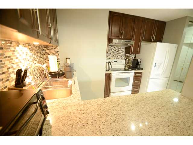 # 10B 6128 Patterson Av, Burnaby South 6