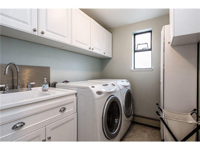 1551 Glen Abbey Dr, Burnaby North 10