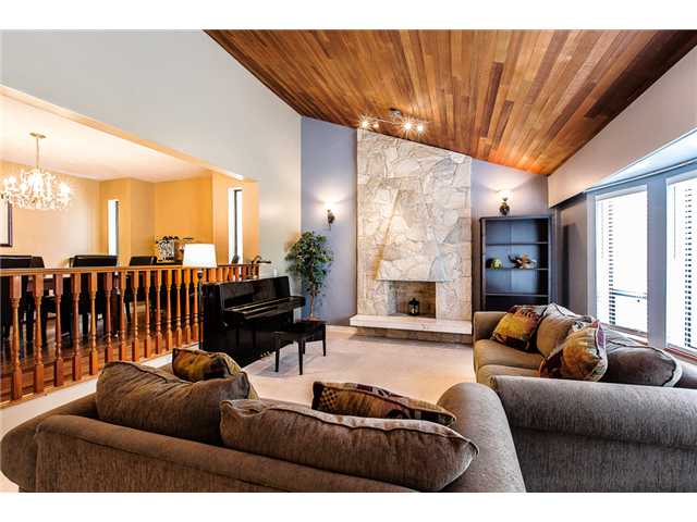 1551 Glen Abbey Dr, Burnaby North 4