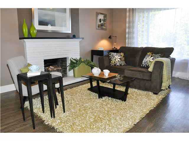 8247 10Th Av,	East Burnaby 2