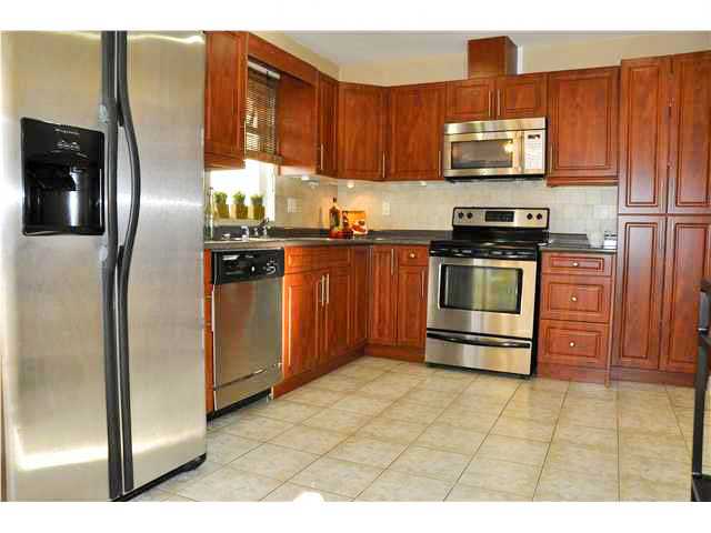 8247 10Th Av,	East Burnaby 3