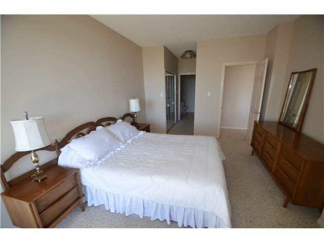 # 2203 6188 Patterson Av, Burnaby South 10