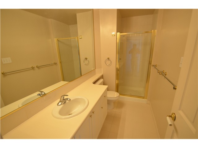 # 2203 6188 Patterson Av, Burnaby South 9