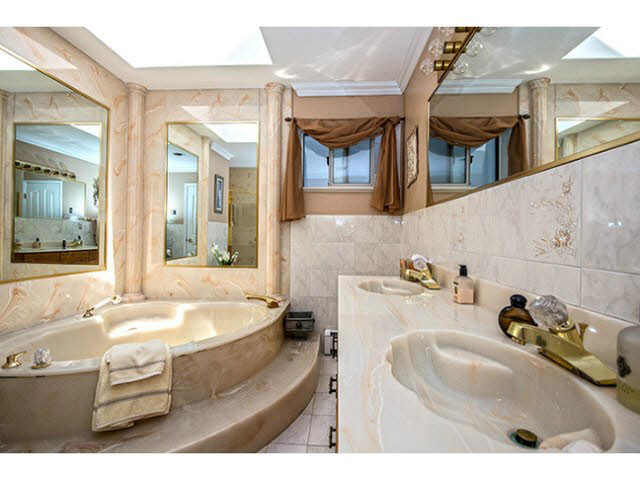 3954 Venables Street, Burnaby North 13