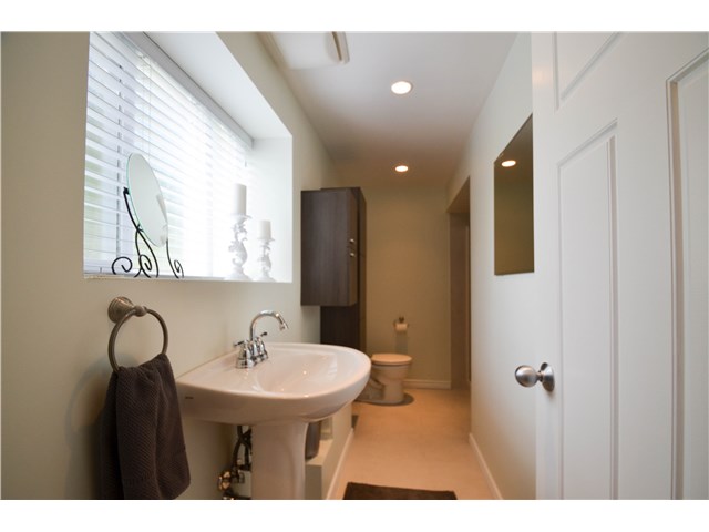 6768 Aubrey St, Burnaby North 15