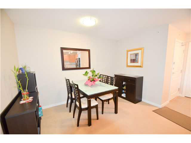 501 2225 Holdom Avenue, Burnaby North 4
