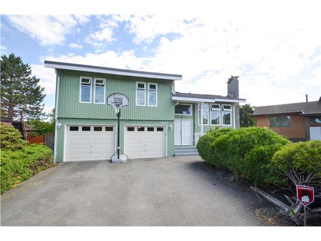 6335 Berwick Ct, Burnaby South