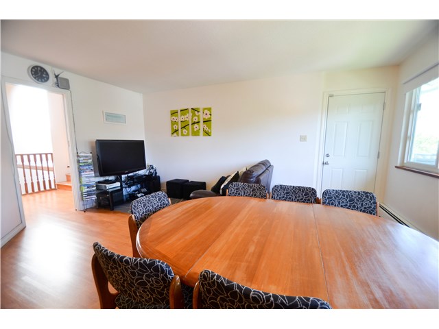 6335 Berwick Ct, Burnaby South 8
