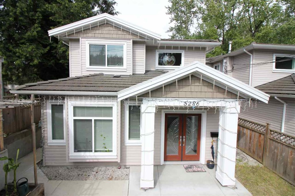 5286 Canada Way, Burnaby South