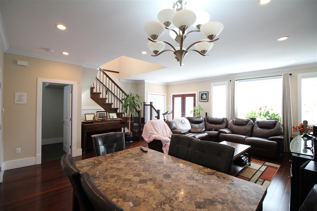 5286 Canada Way, Burnaby South 3