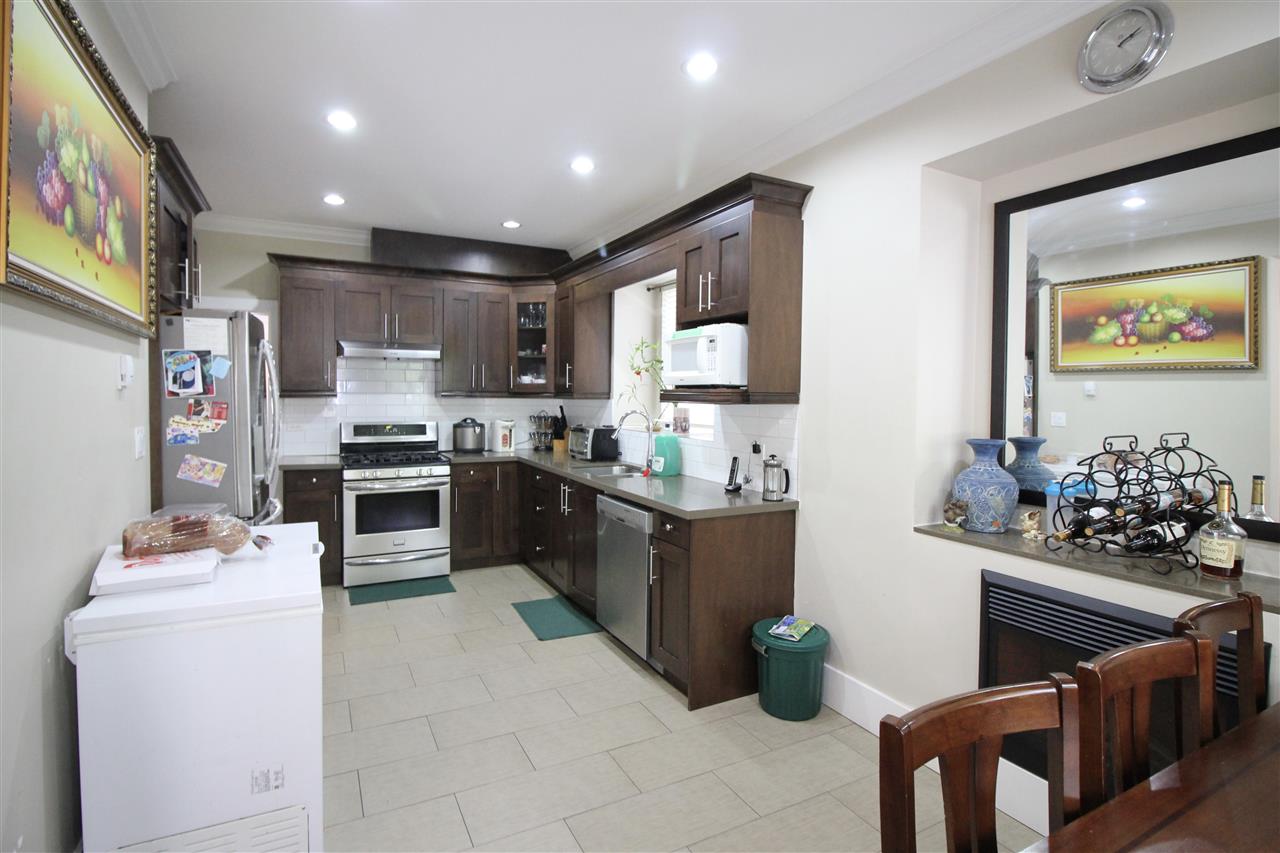 5286 Canada Way, Burnaby South 4