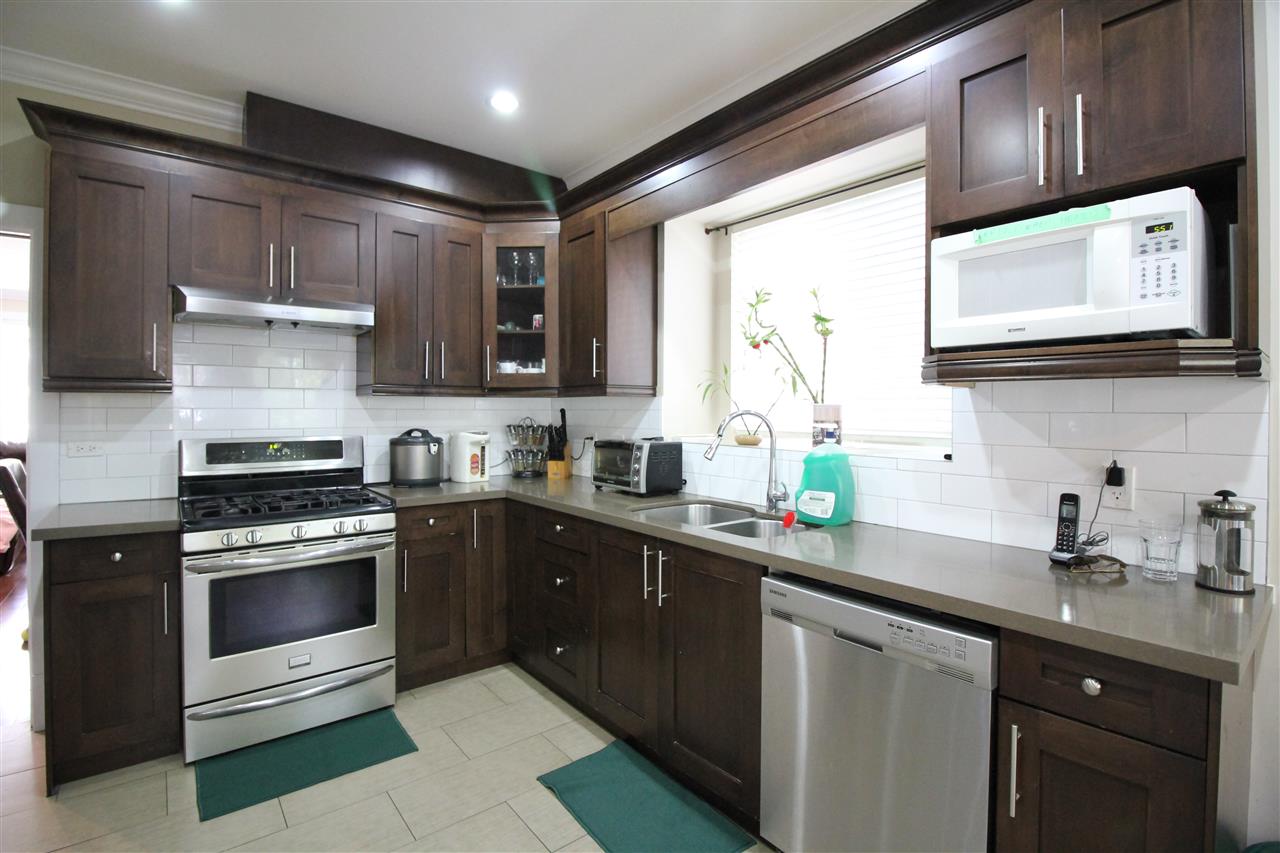 5286 Canada Way, Burnaby South 5