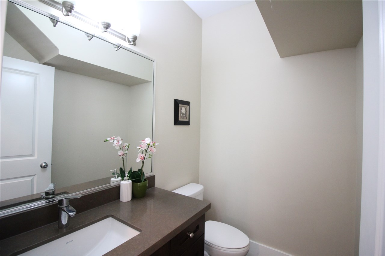 5286 Canada Way, Burnaby South 7