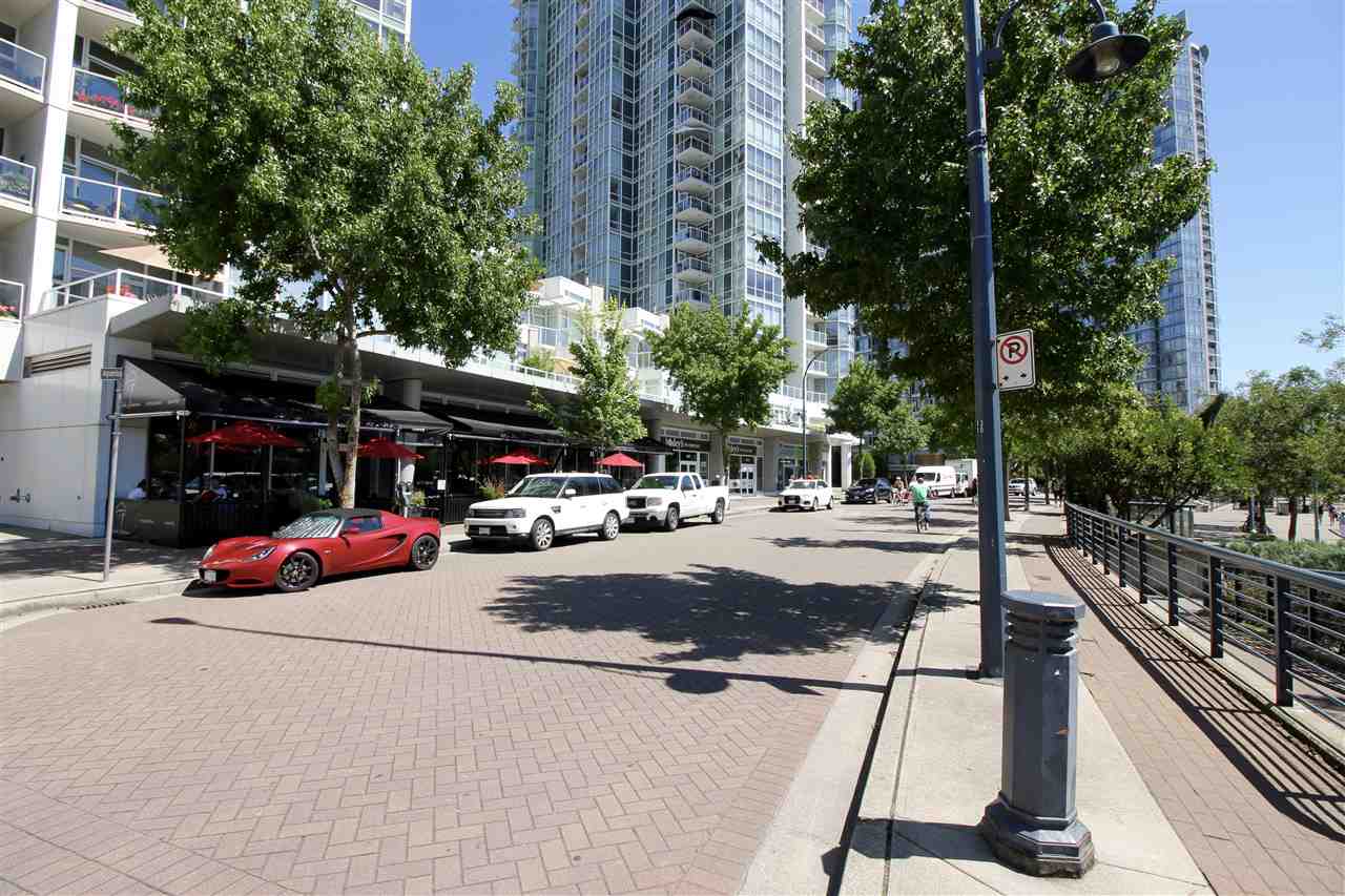 1801 198 Aquarius Mews, Vancouver West 2