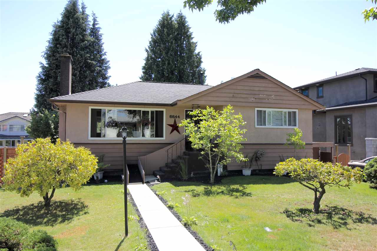 6644 Charles Street, Burnaby North