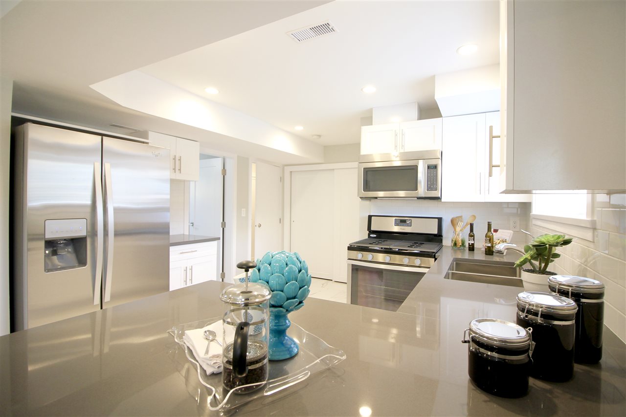 5920 Broadway, Burnaby North 14