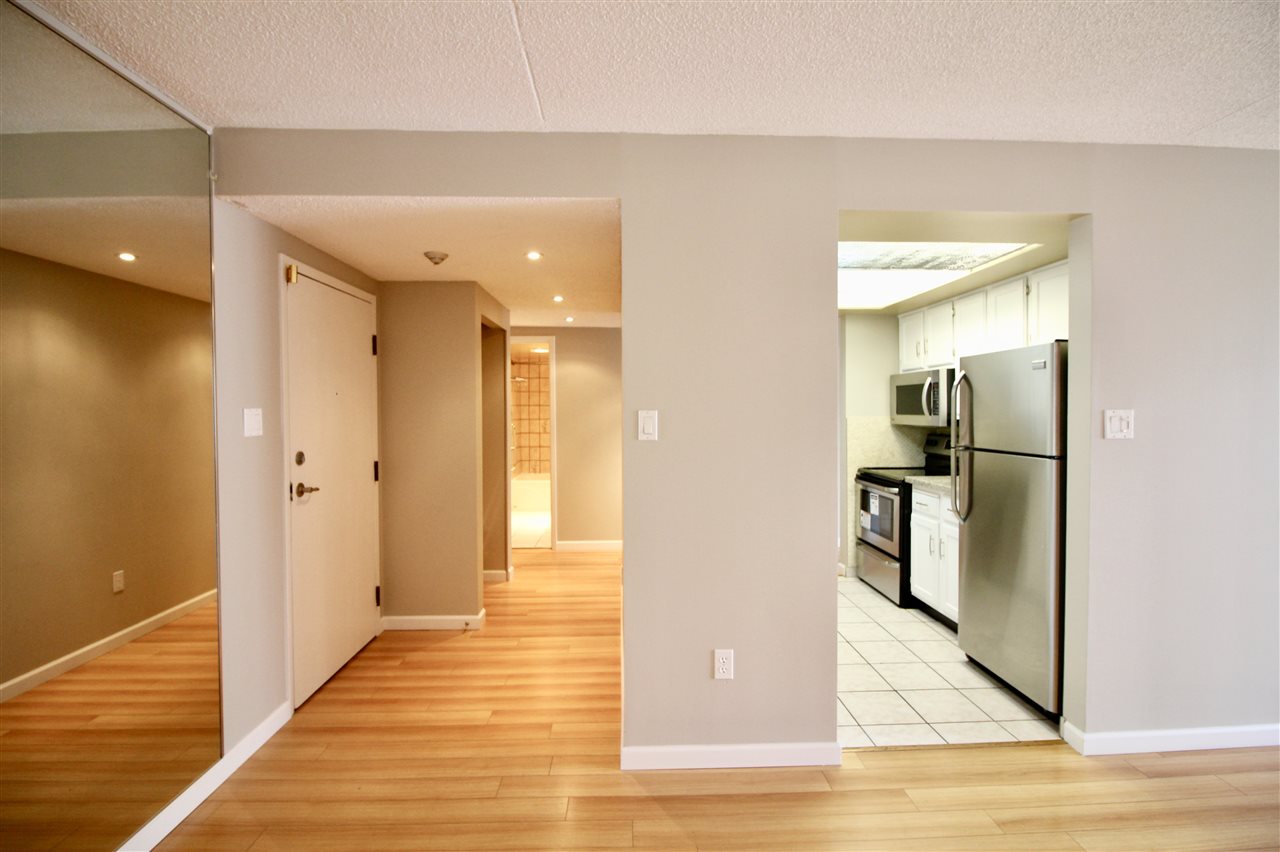 1501 4194 Maywood Street, Burnaby South 3