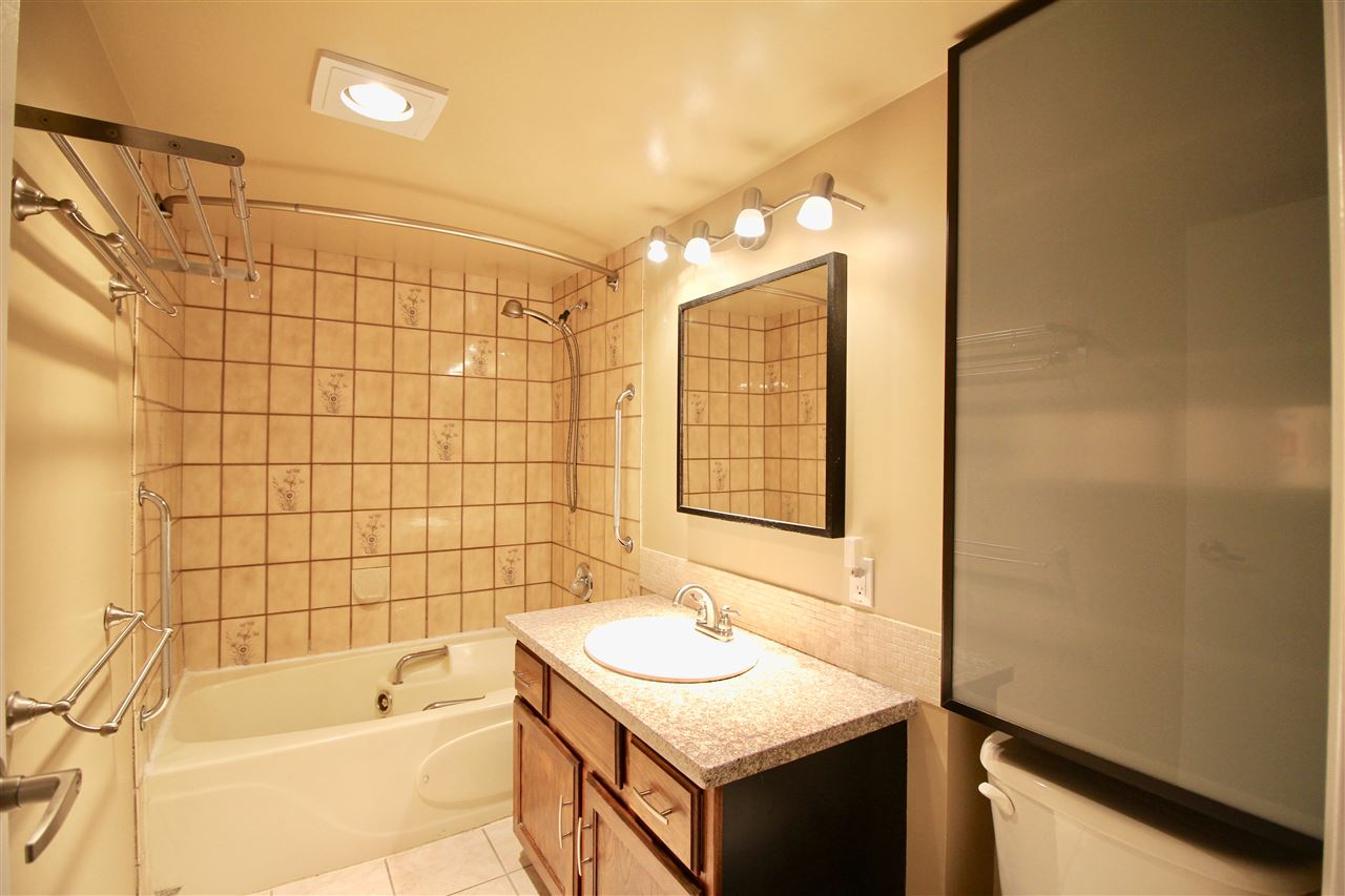 1501 4194 Maywood Street, Burnaby South 8