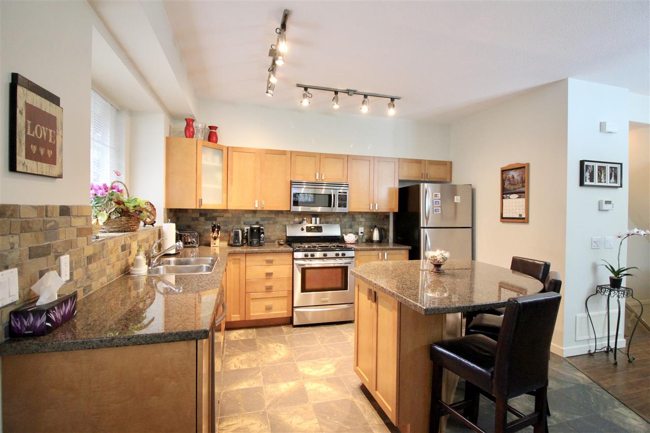 22 2200 Panorama Drive, Port Moody 7