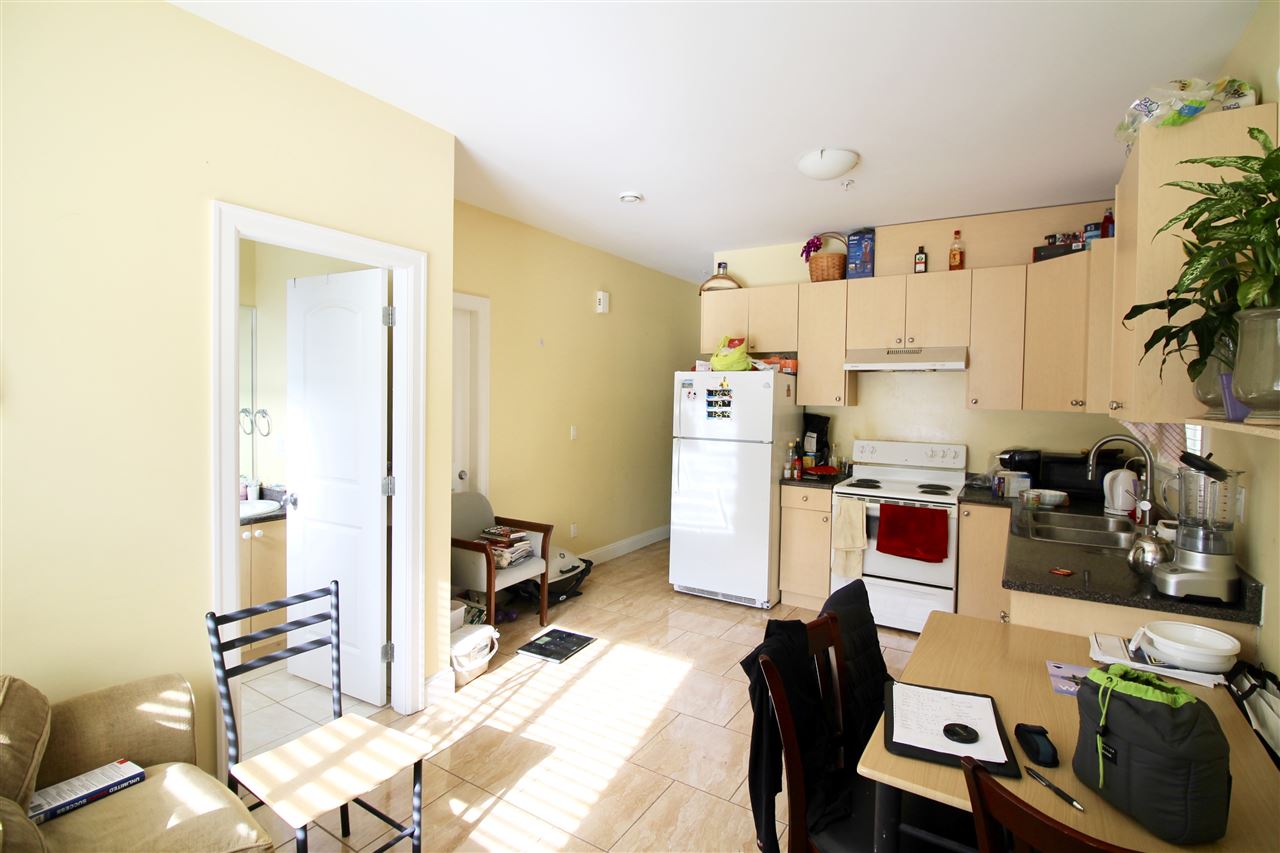 2816 E 4th Avenue, Vancouver 15