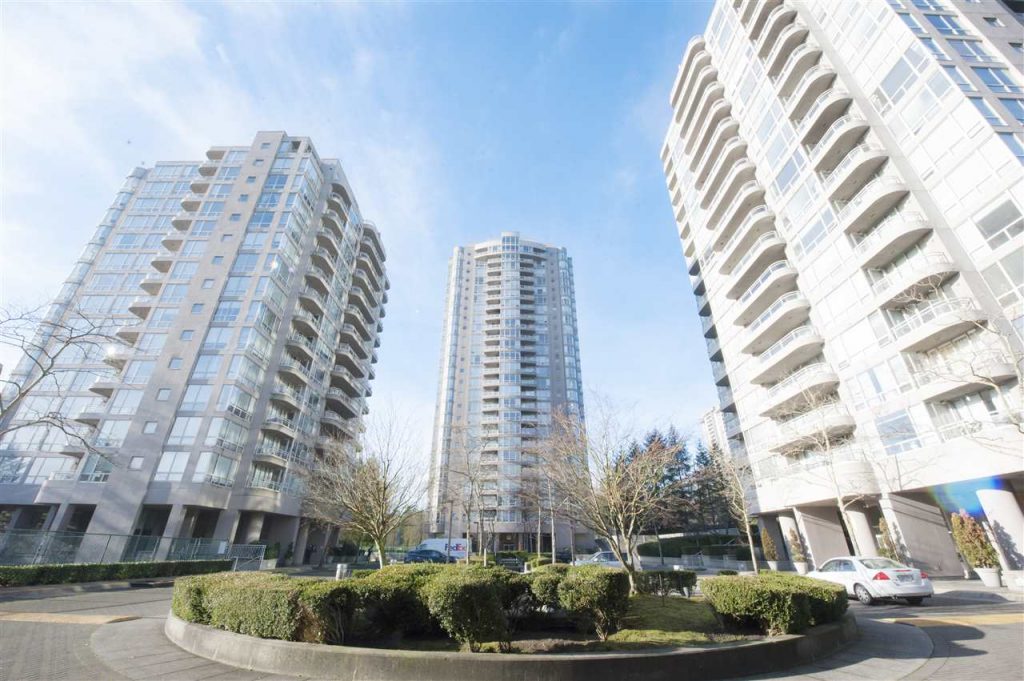 Strathmore Towers | 9603 Manchester Drive