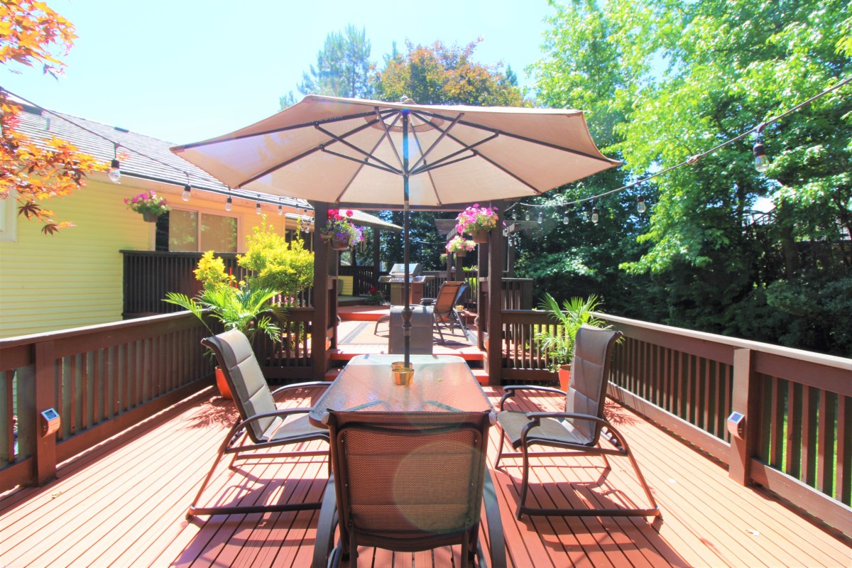 3211 Ingleside Court, Burnaby 2