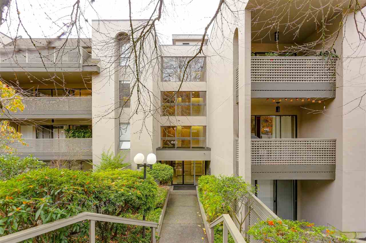 Douglas View | 1955 Woodway Place 2