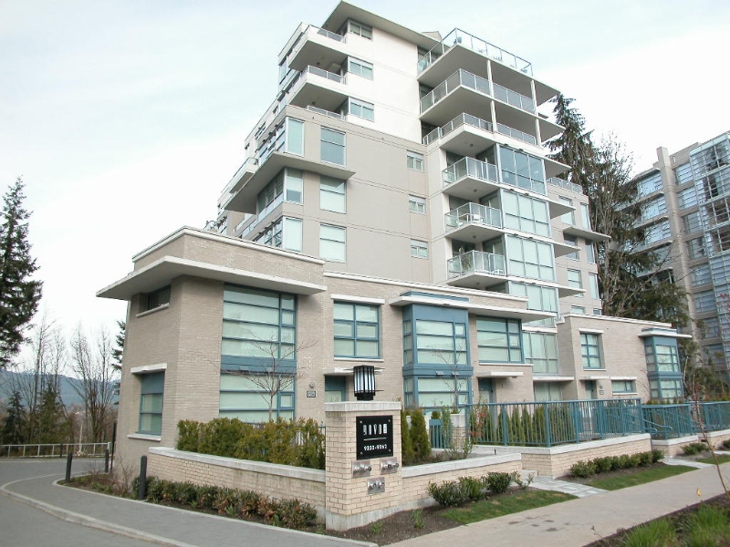 Novo II | 9262 University Crescent 2